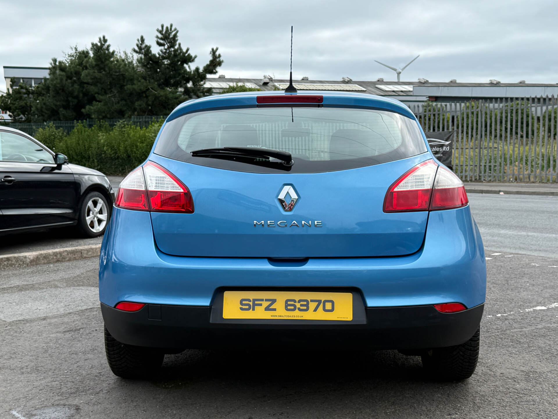 Car Thumbnail 7