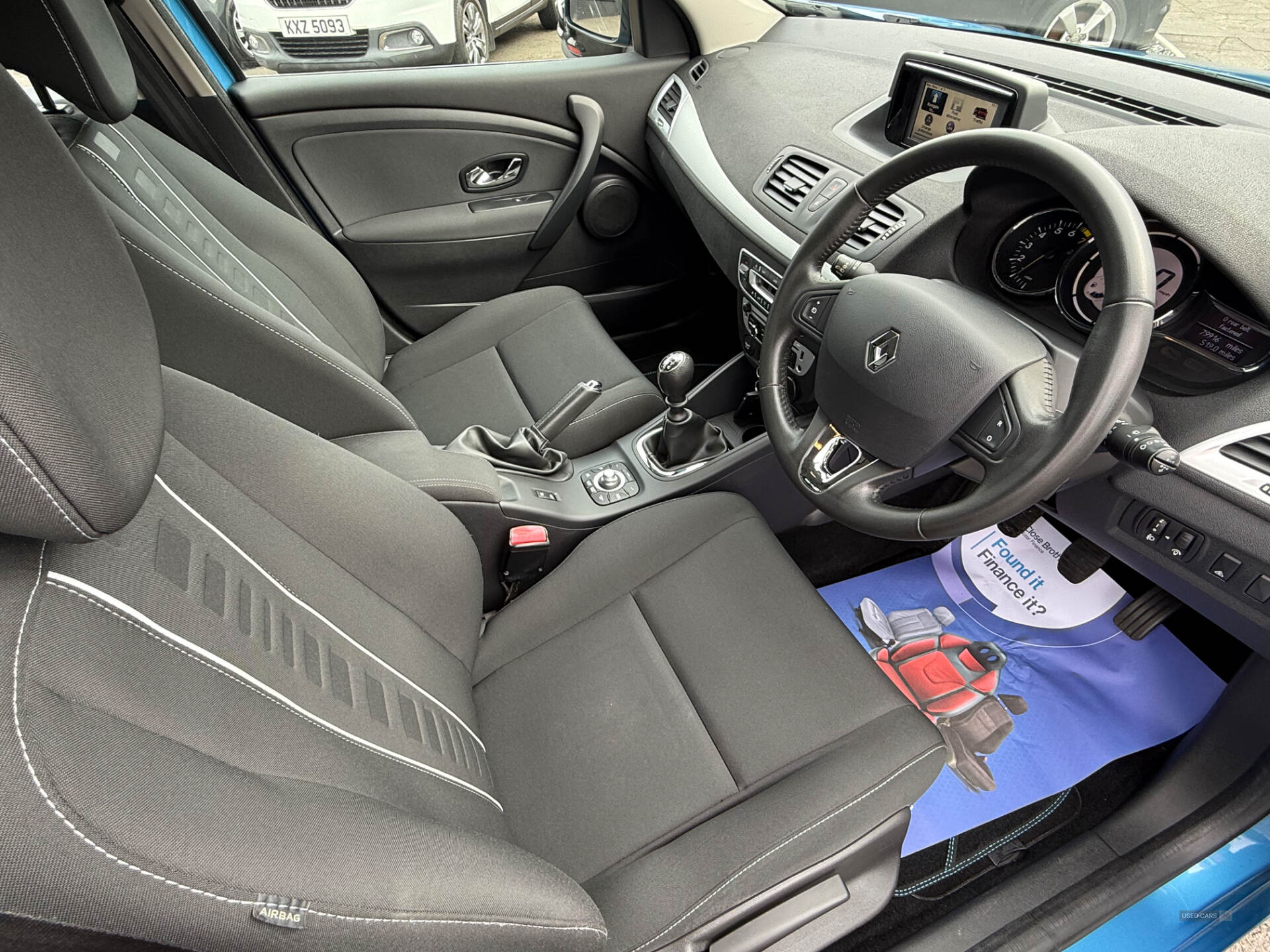 Car Thumbnail 15