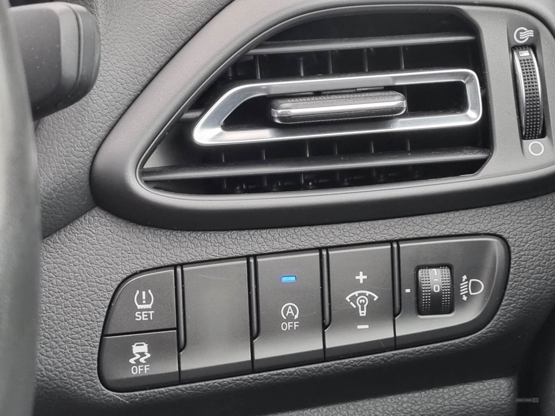 Car Thumbnail 17