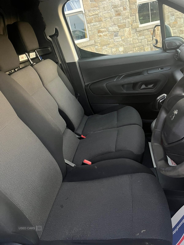 Peugeot Partner STANDARD DIESEL in Down