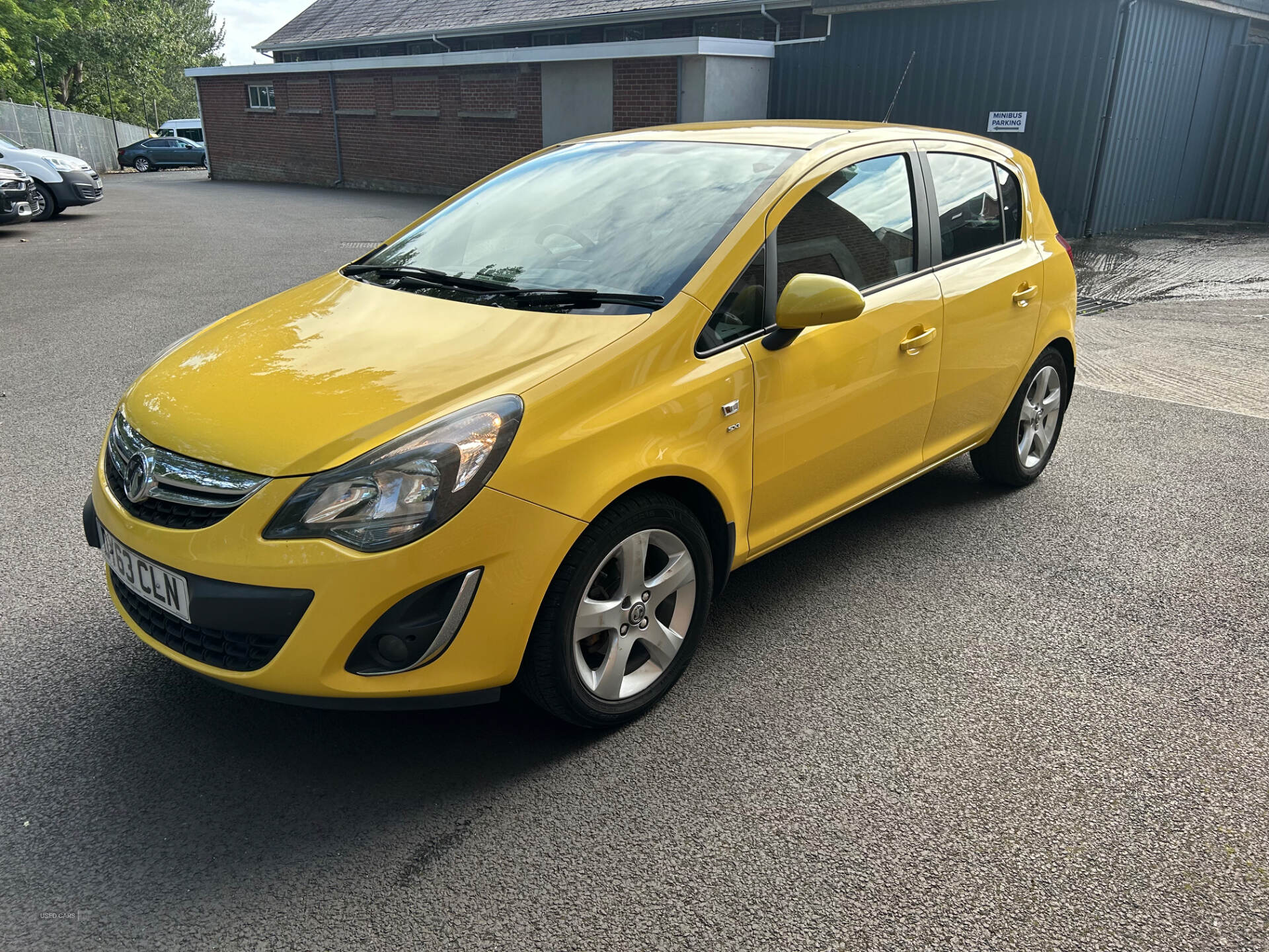 Car Thumbnail 2