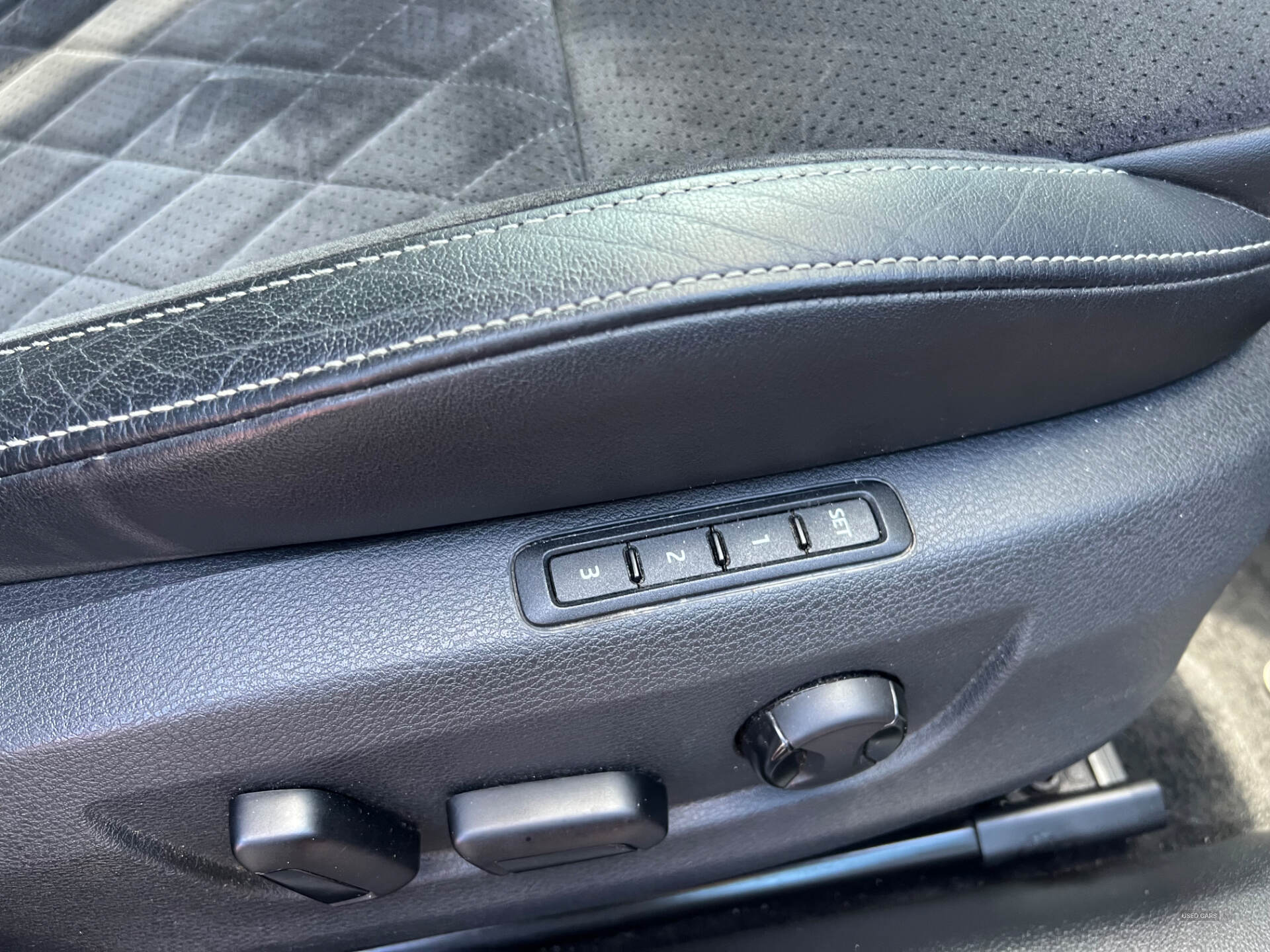 Car Thumbnail 12
