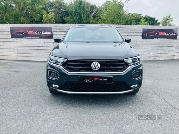 Volkswagen T-Roc HATCHBACK in Down