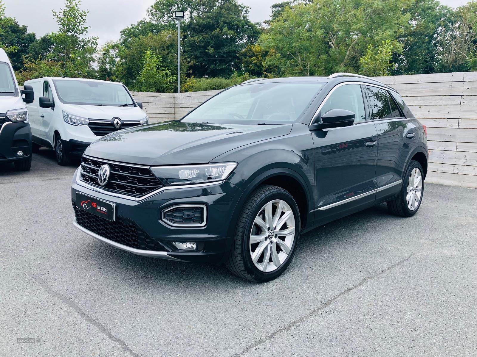 Volkswagen T-Roc HATCHBACK in Down