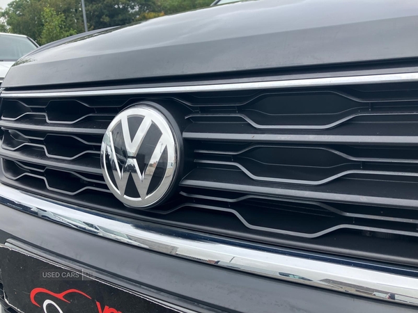 Volkswagen T-Roc HATCHBACK in Down