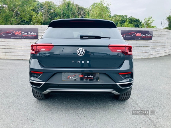 Volkswagen T-Roc HATCHBACK in Down