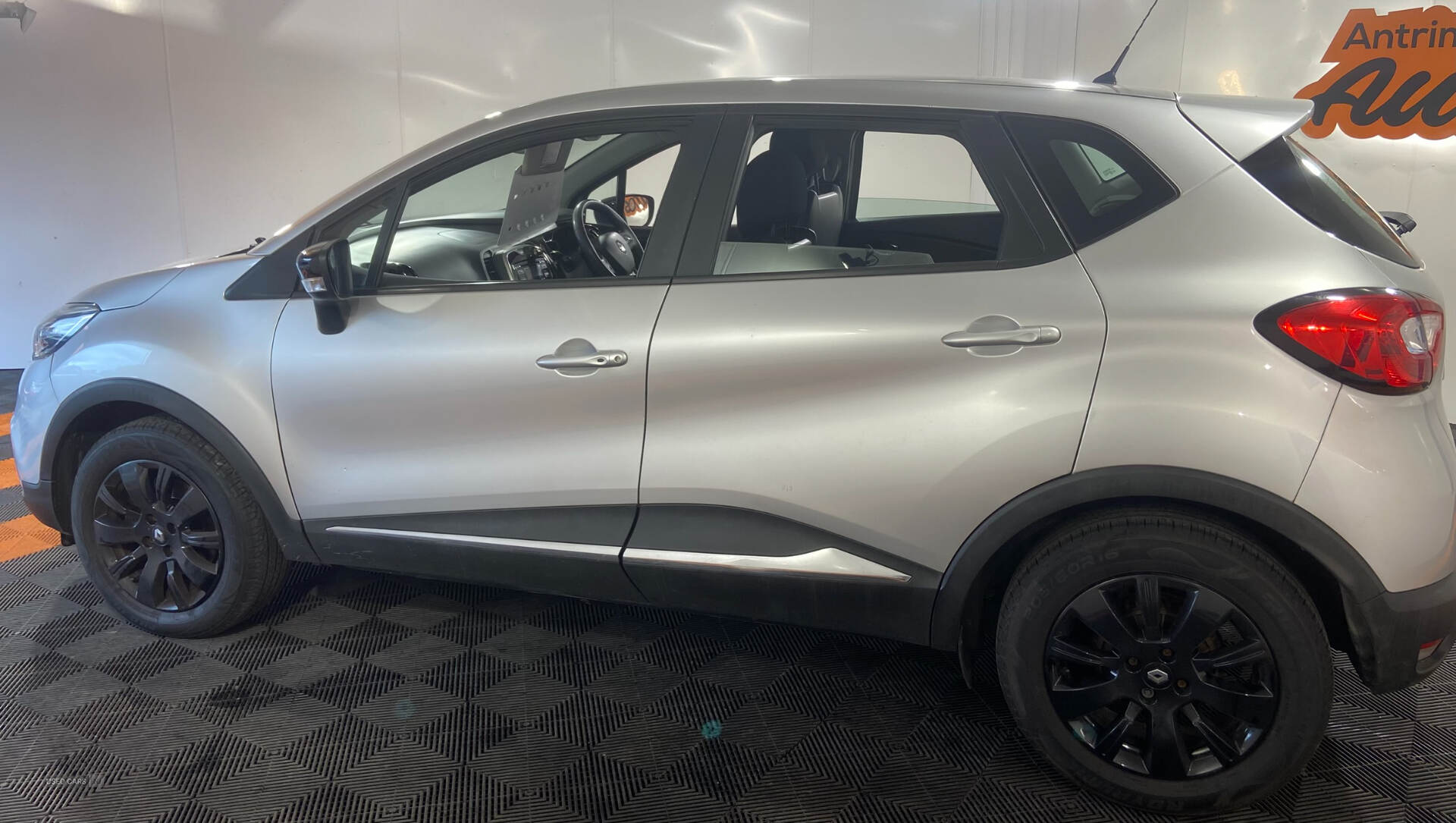 Renault Captur DIESEL HATCHBACK in Antrim