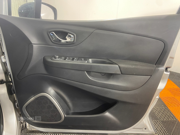 Renault Captur DIESEL HATCHBACK in Antrim