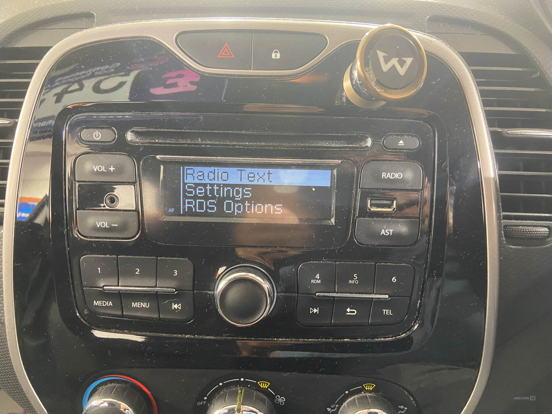 Renault Captur DIESEL HATCHBACK in Antrim