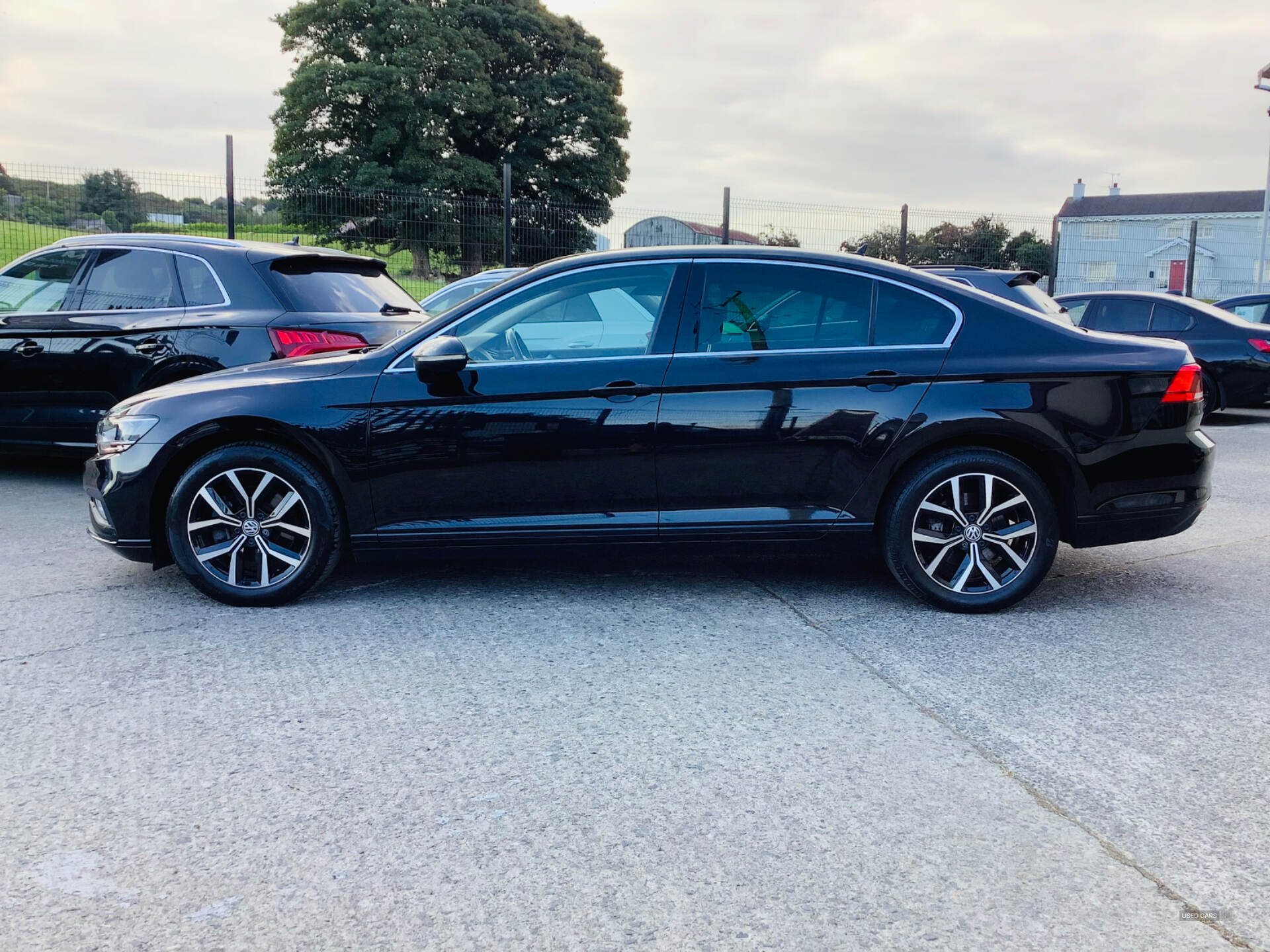 Volkswagen Passat DIESEL SALOON in Down
