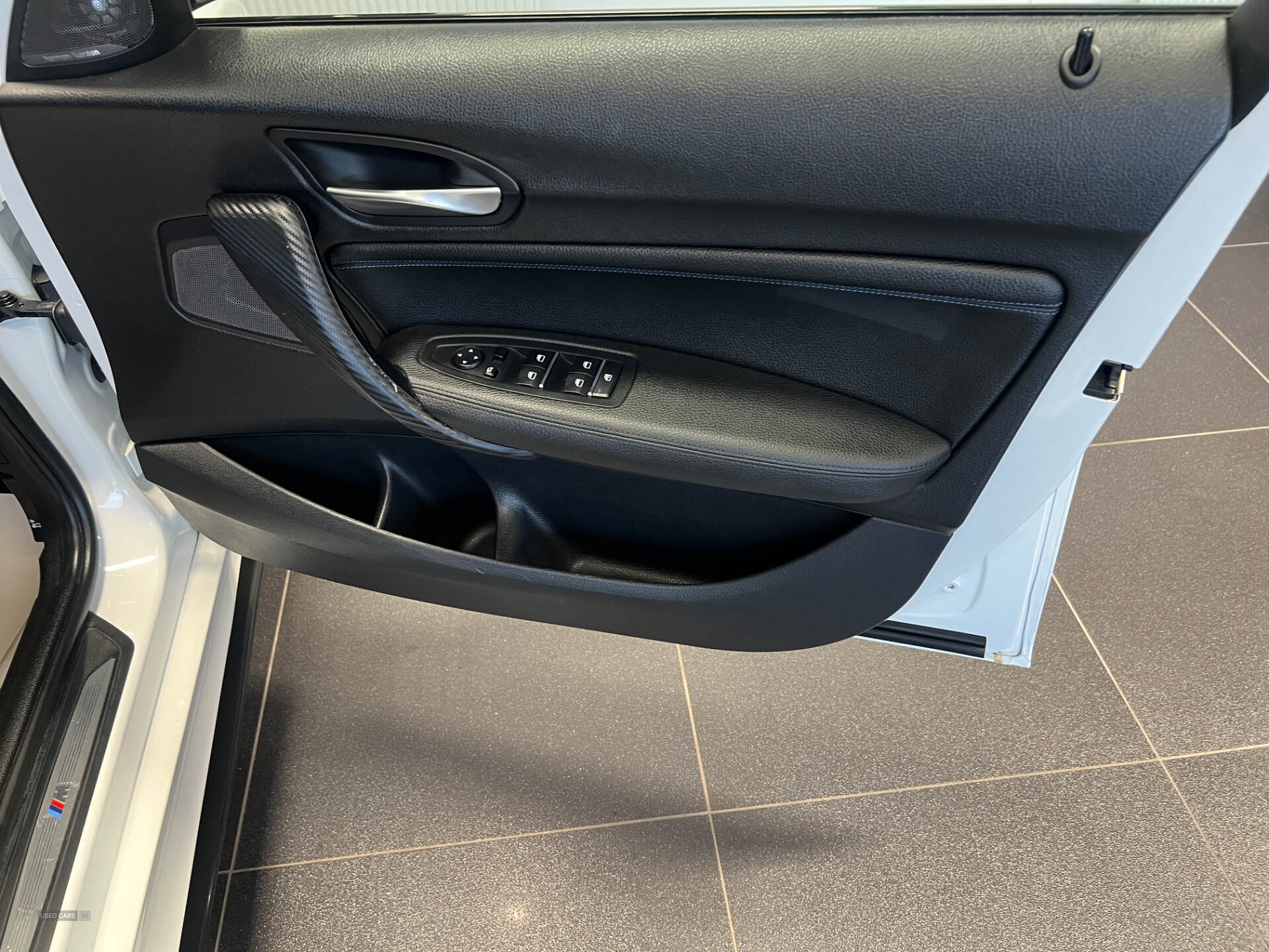 Car Thumbnail 21