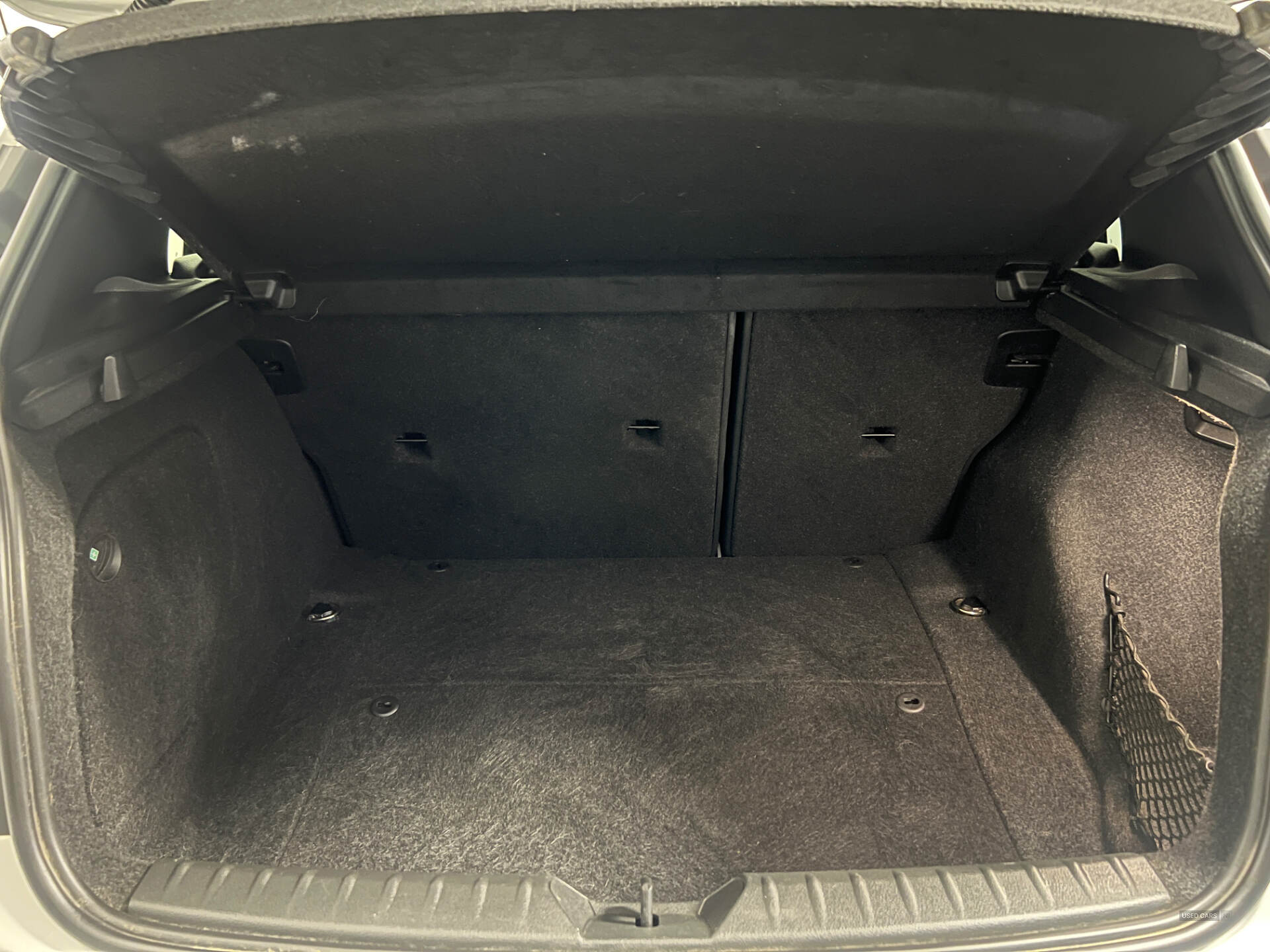 Car Thumbnail 22