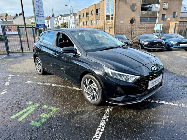 Hyundai i20 HATCHBACK in Down