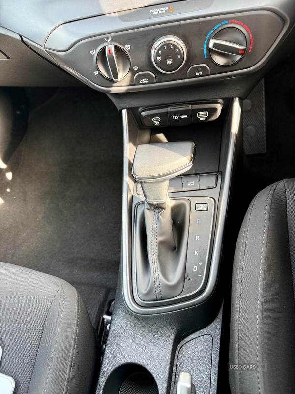 Hyundai i20 HATCHBACK in Down