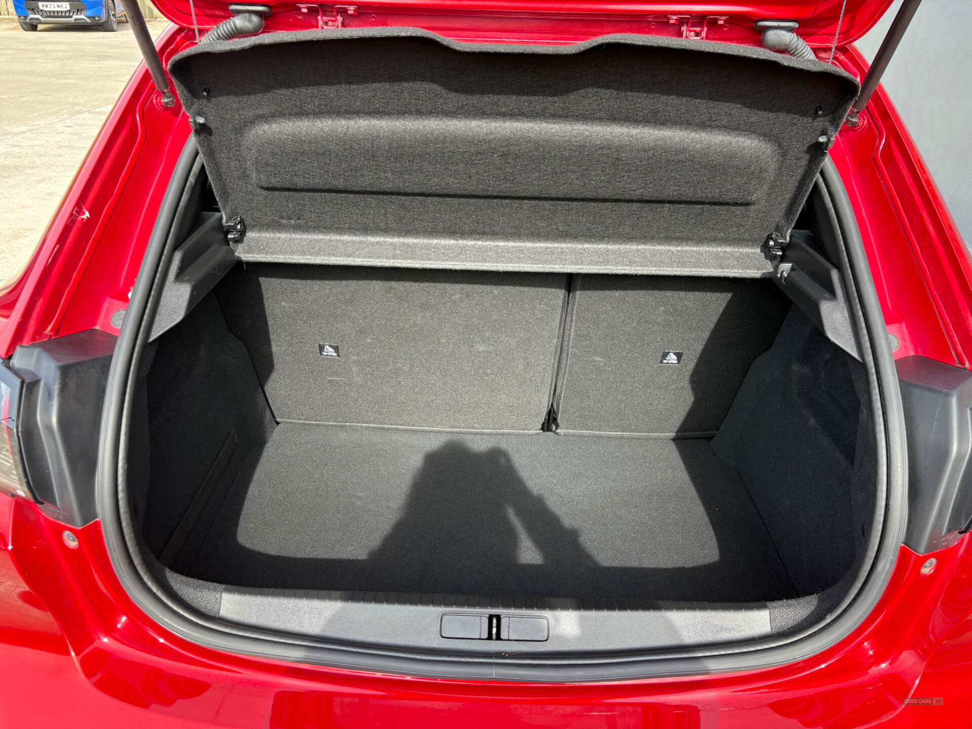 Peugeot 208 HATCHBACK in Derry / Londonderry
