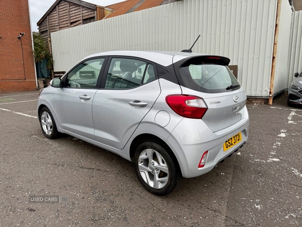 Hyundai i10 HATCHBACK in Down