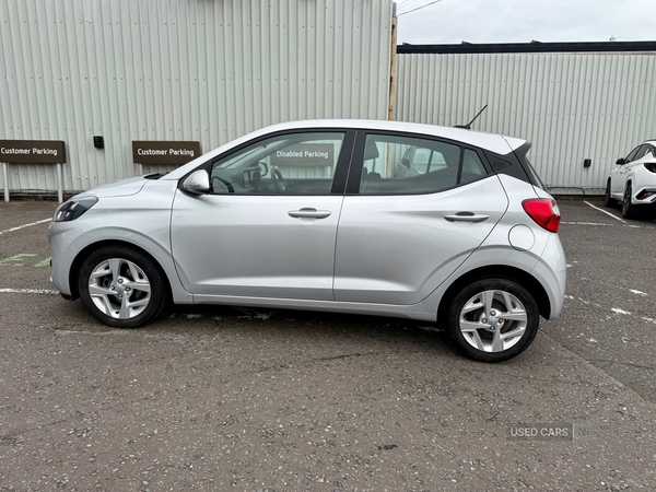 Hyundai i10 HATCHBACK in Down
