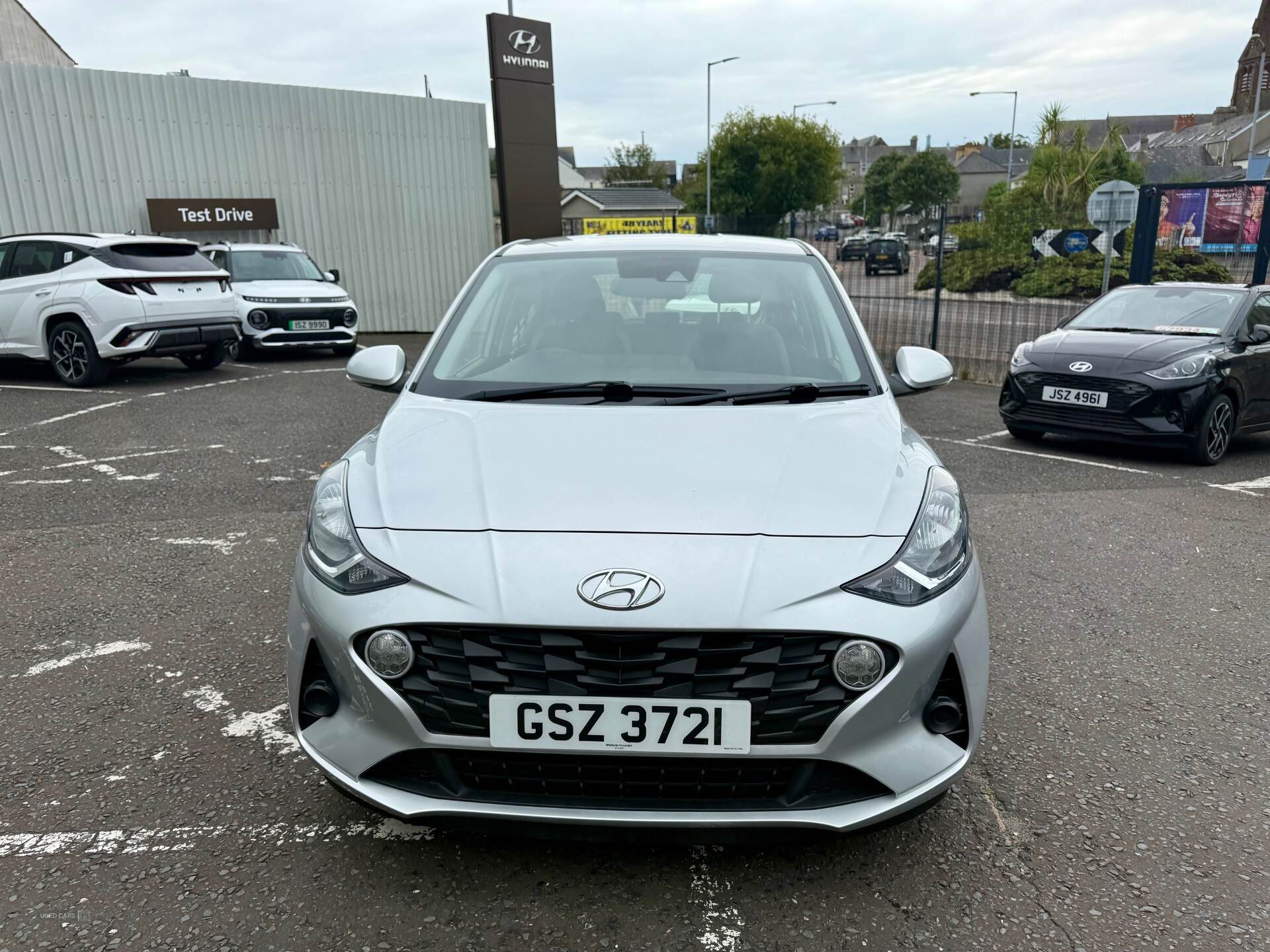 Hyundai i10 HATCHBACK in Down