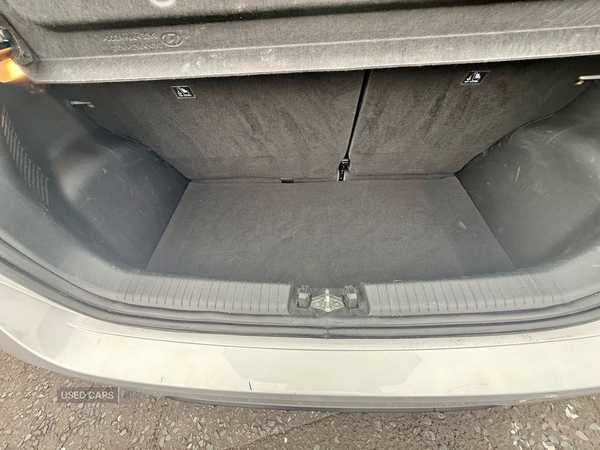 Hyundai i10 HATCHBACK in Down