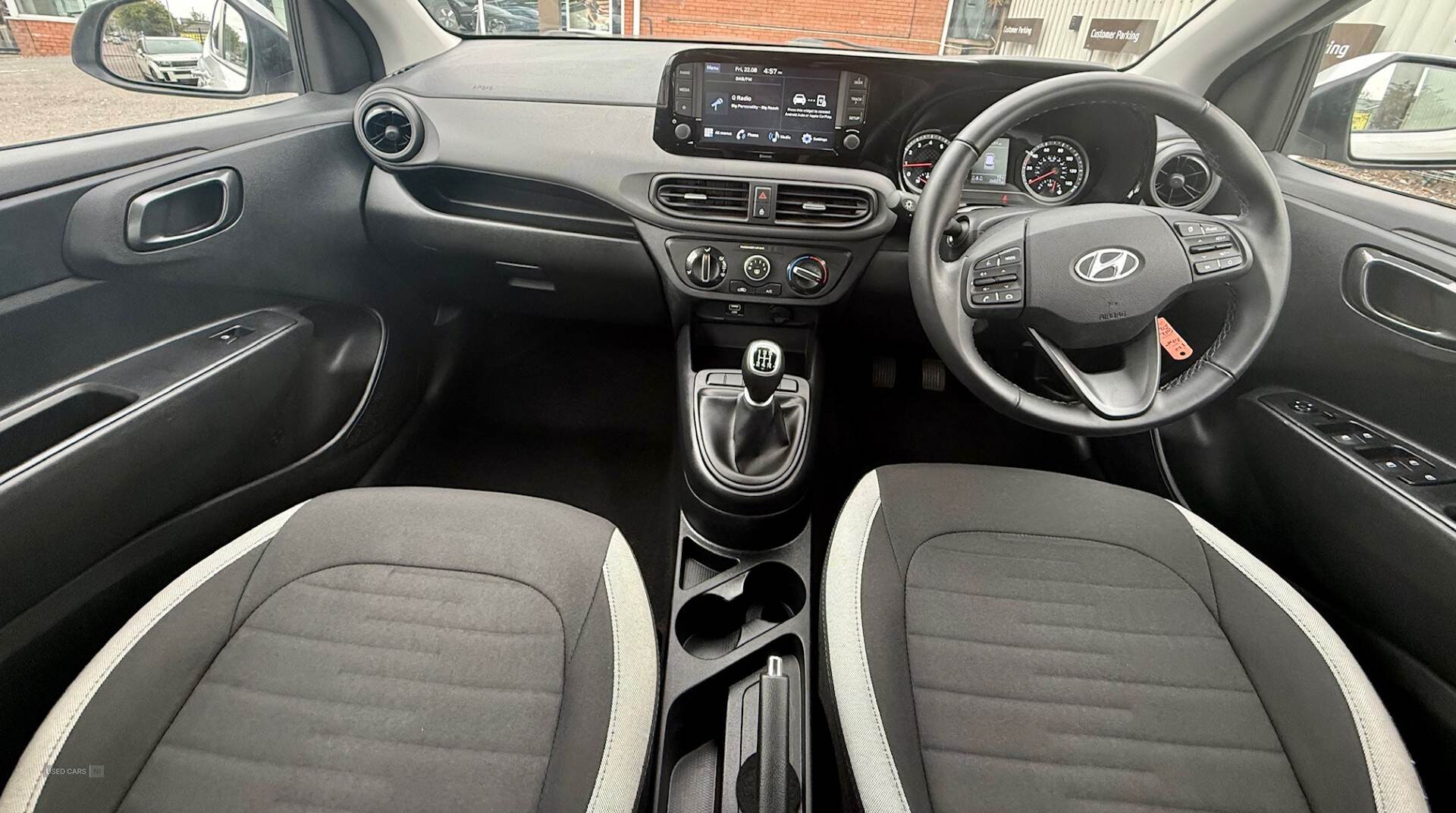 Hyundai i10 HATCHBACK in Down