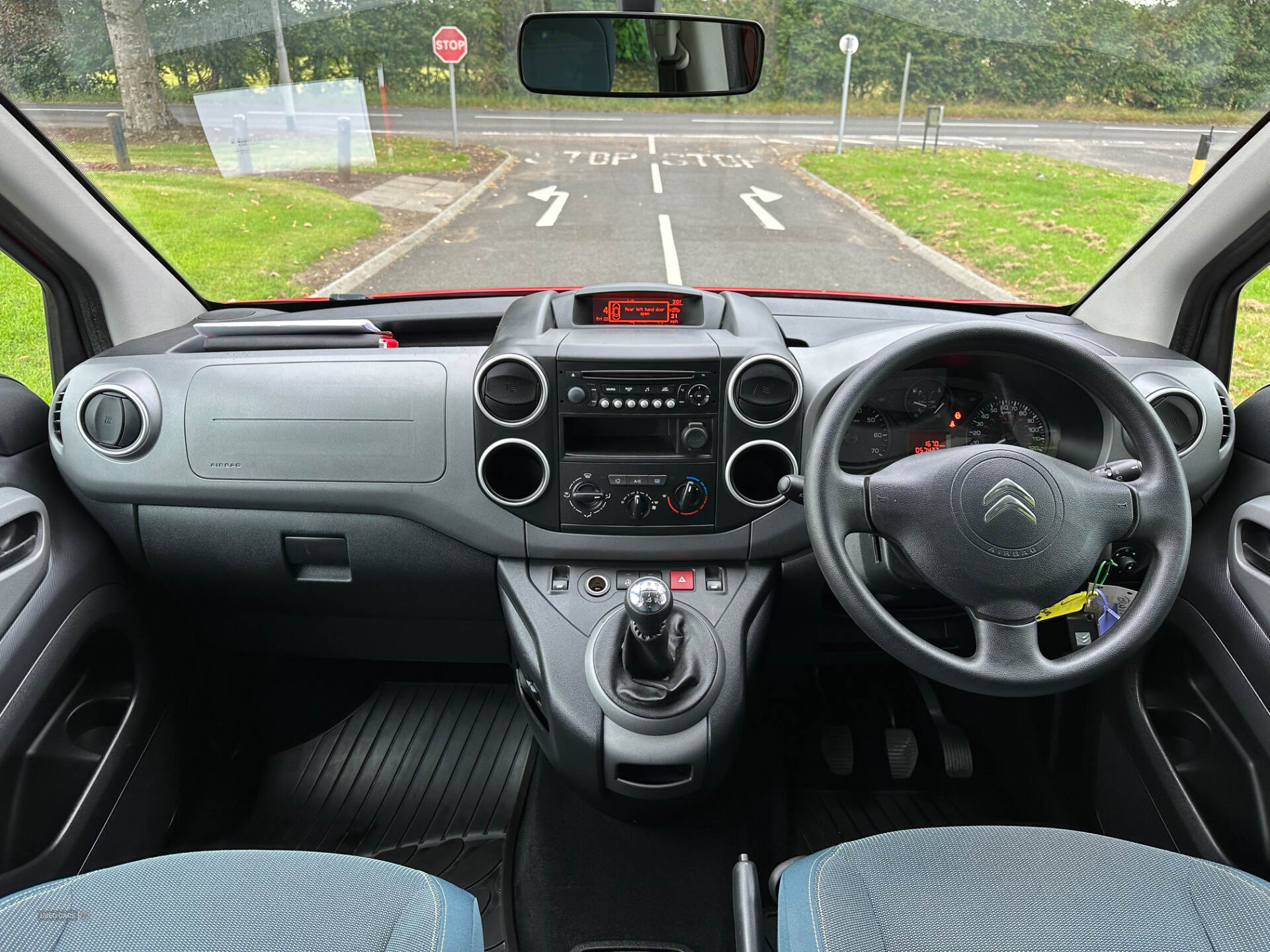 Car Thumbnail 10