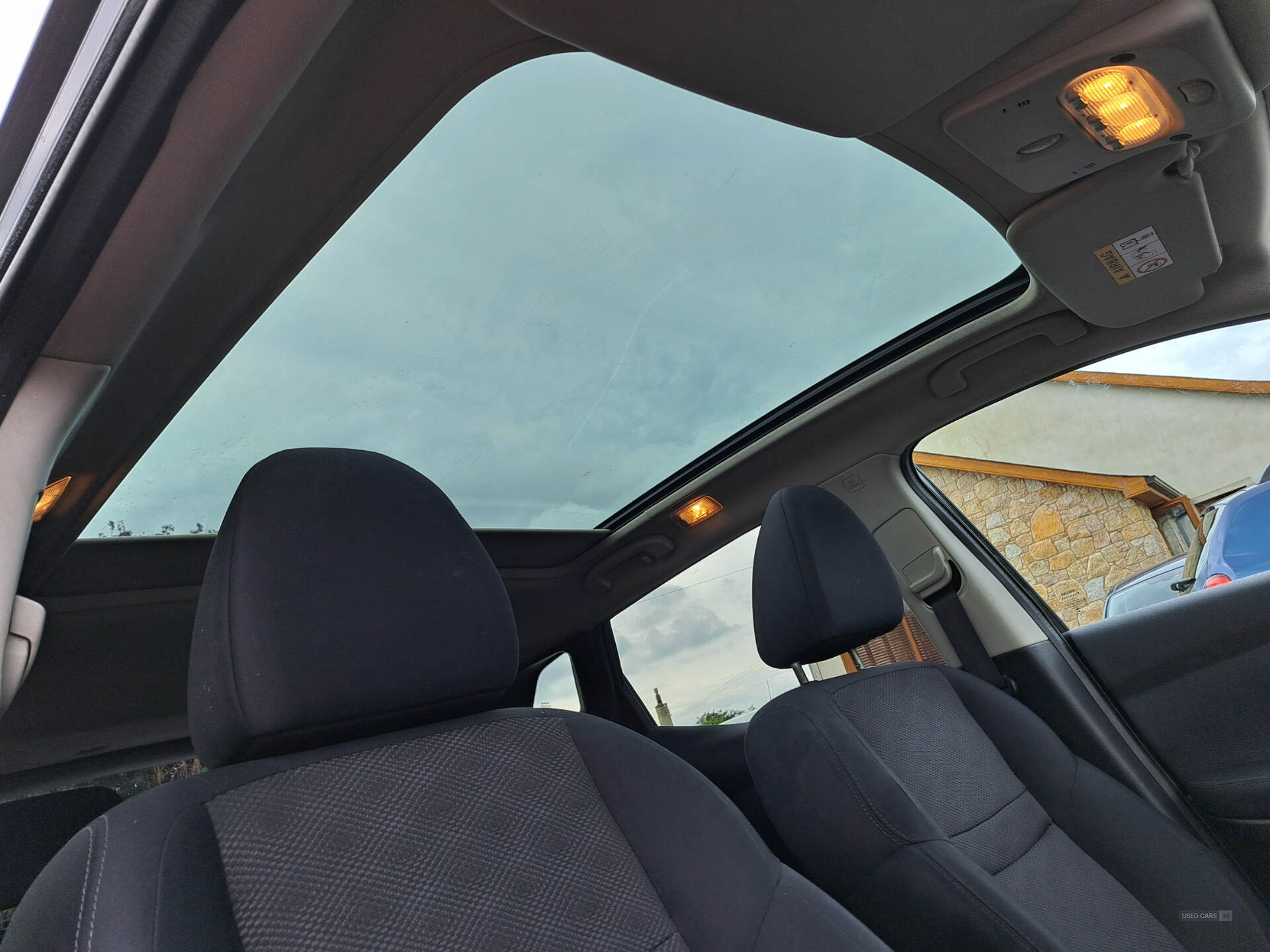 Car Thumbnail 16