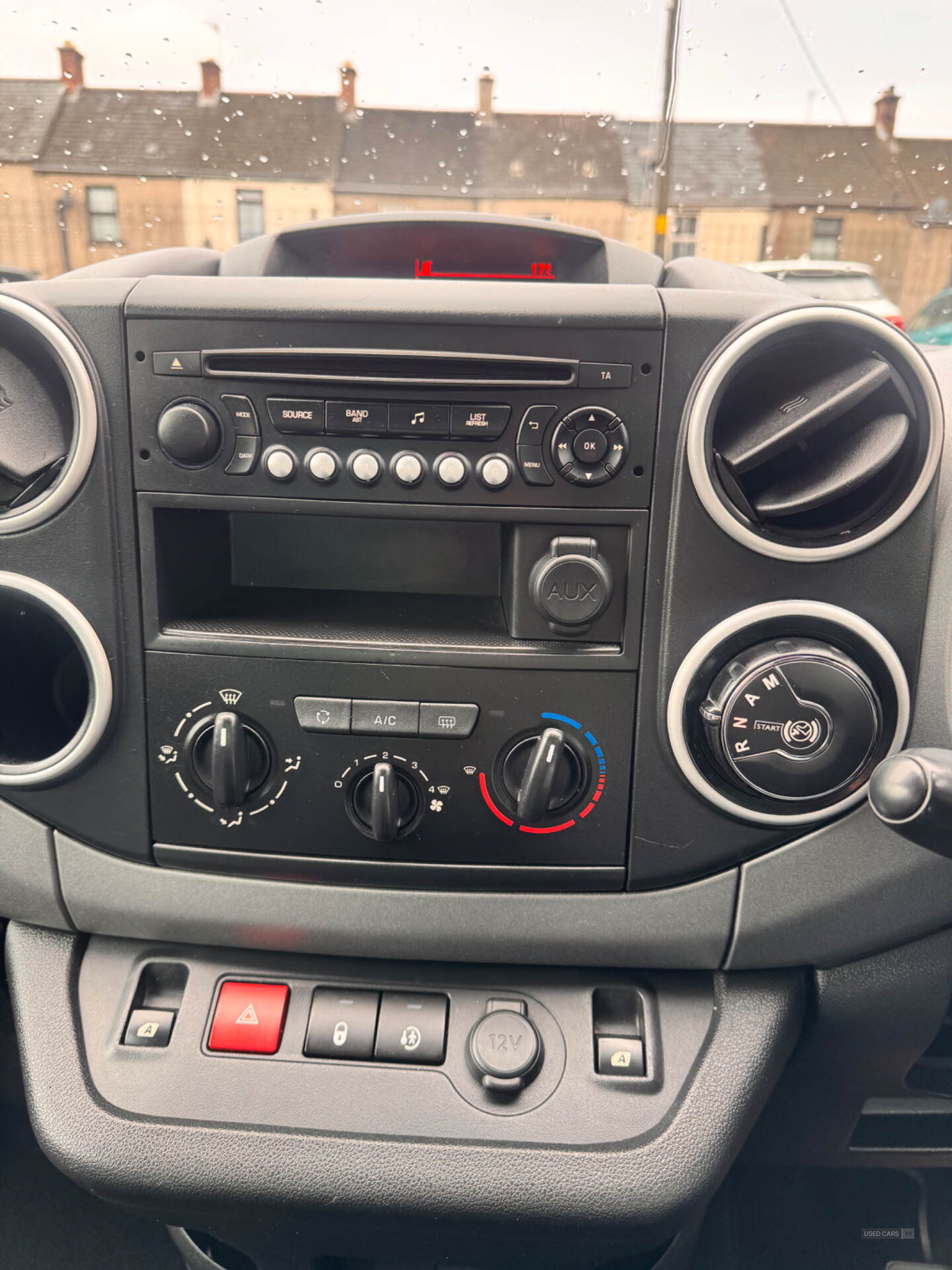 Car Thumbnail 12