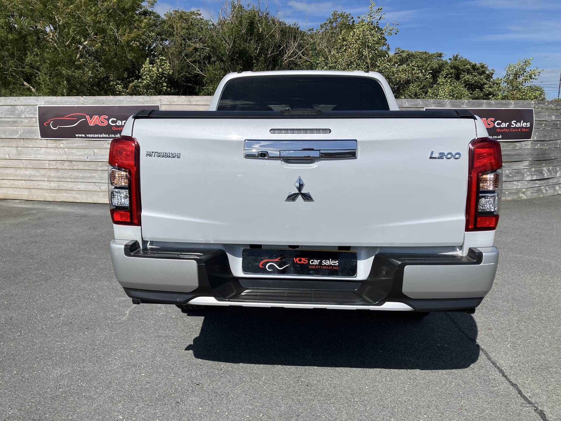 Mitsubishi L200 DIESEL in Down