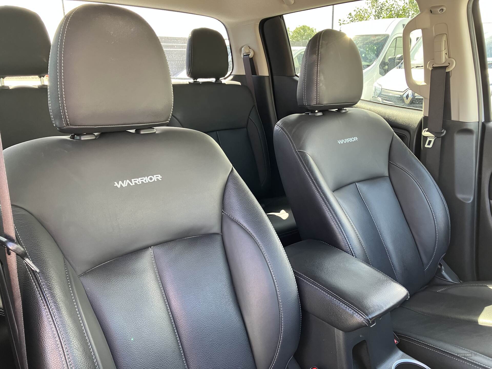 Mitsubishi L200 DIESEL in Down