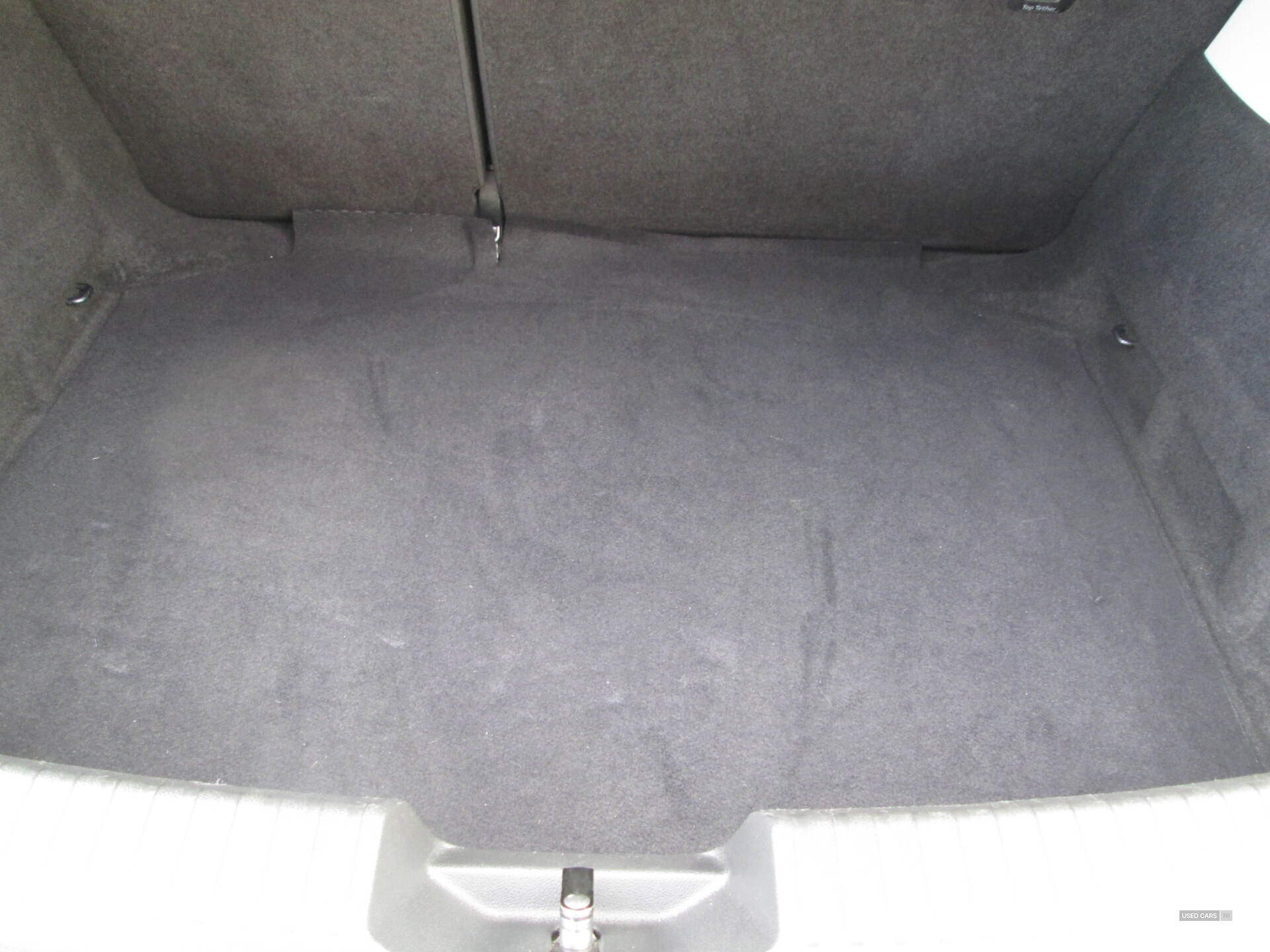 Car Thumbnail 15