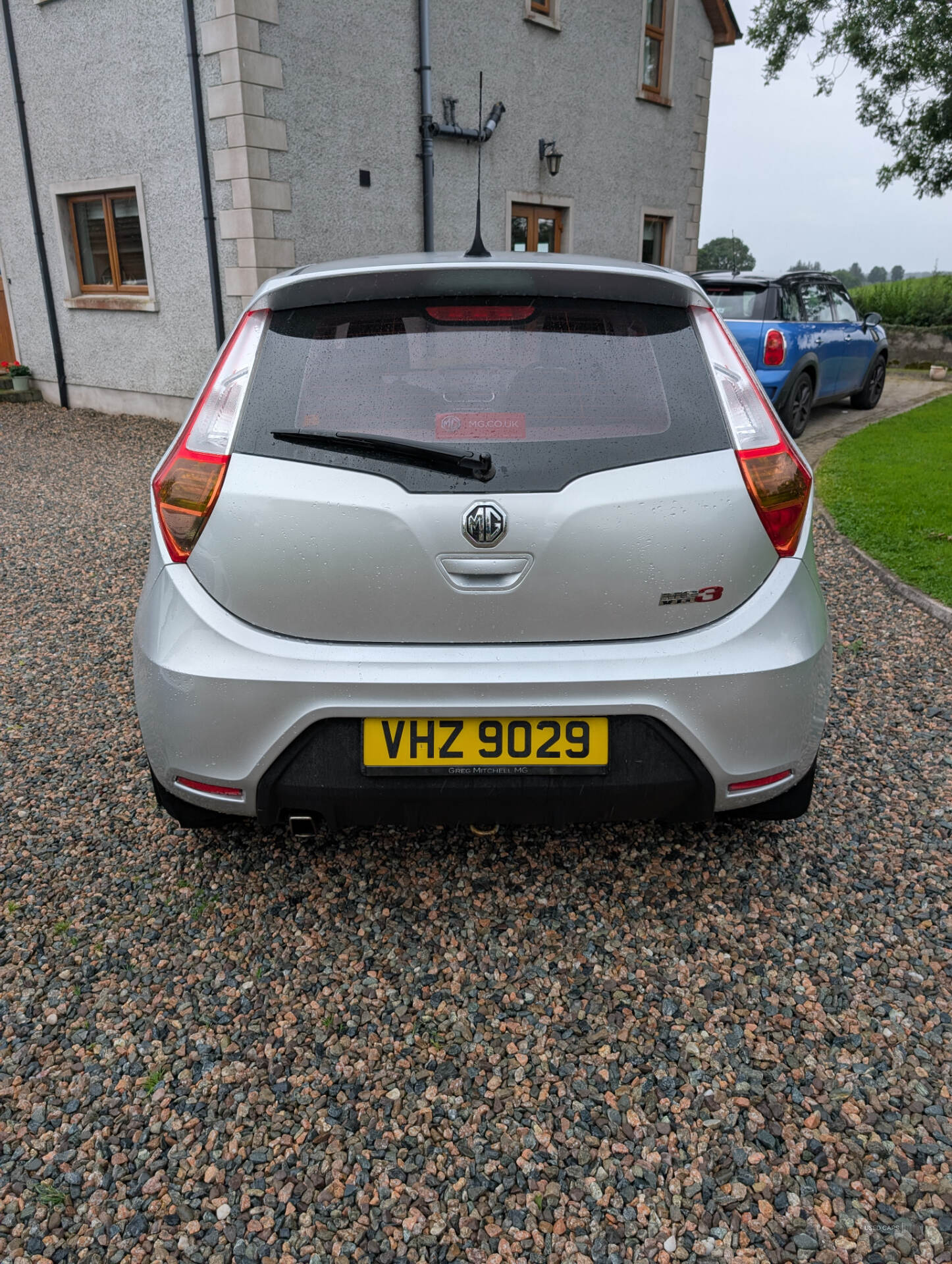 Car Thumbnail 4