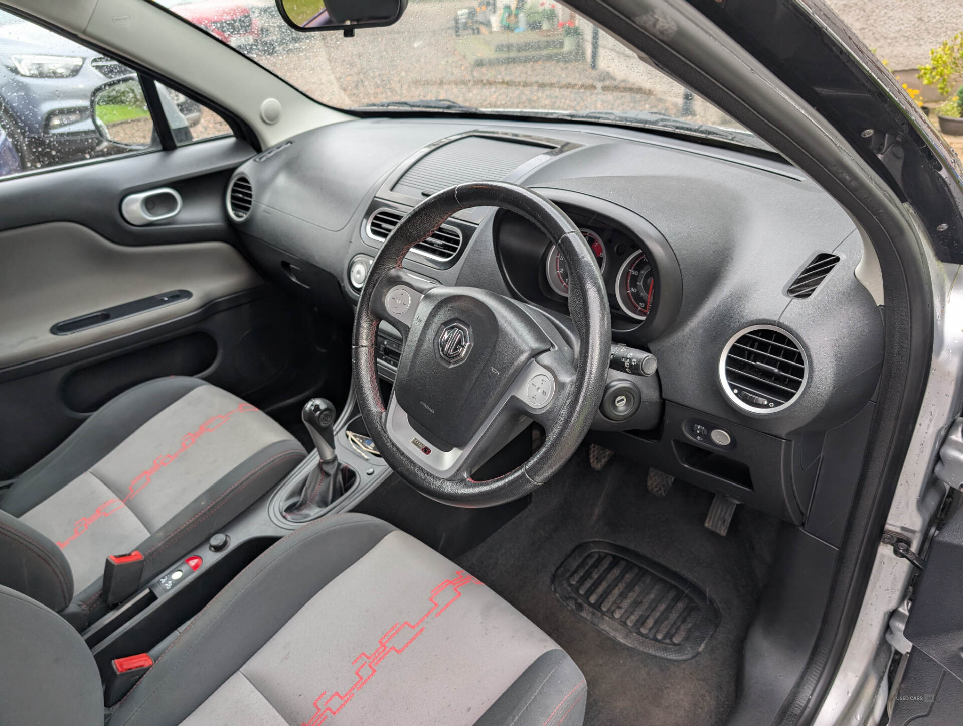 Car Thumbnail 5