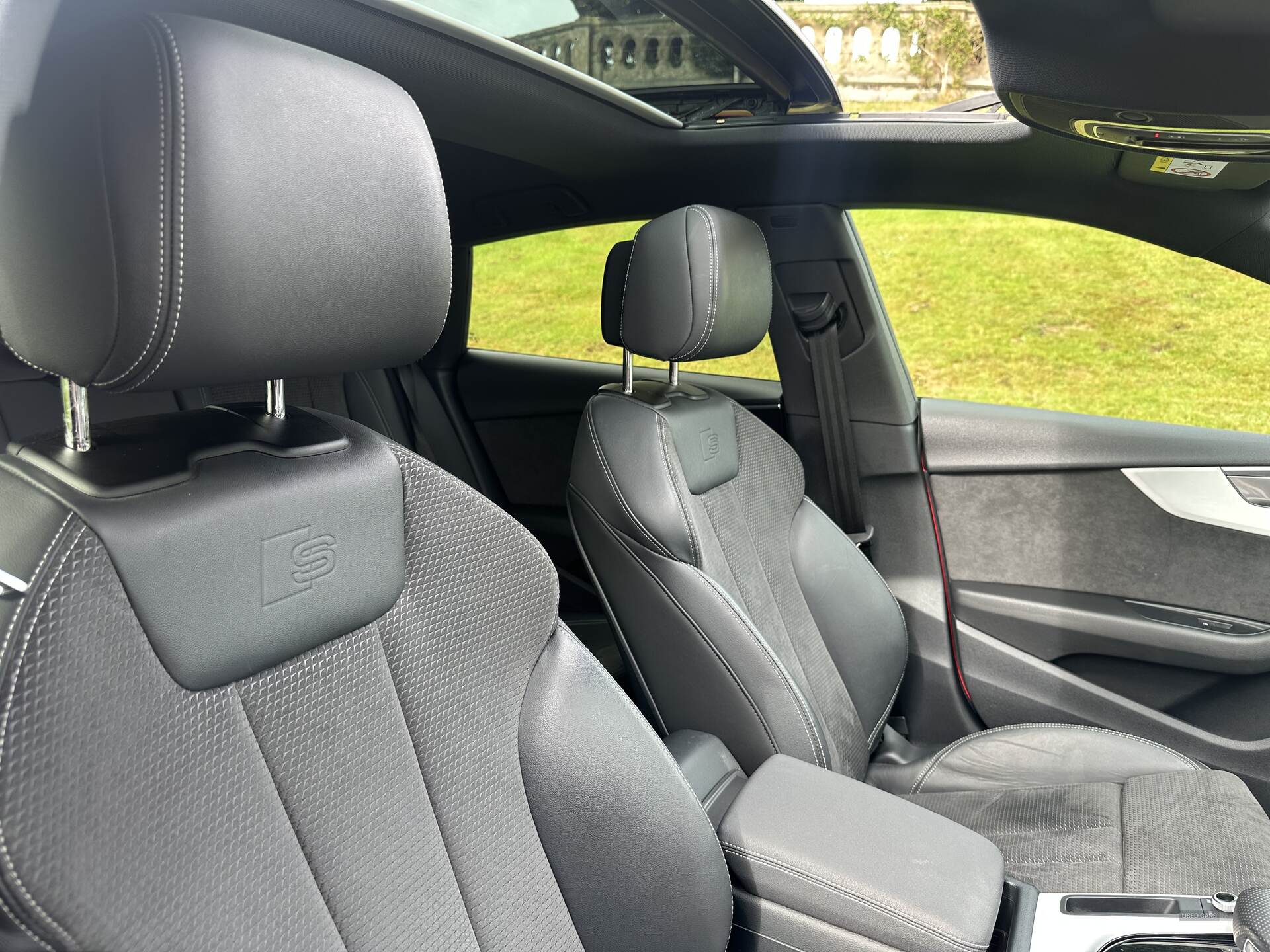Car Thumbnail 5