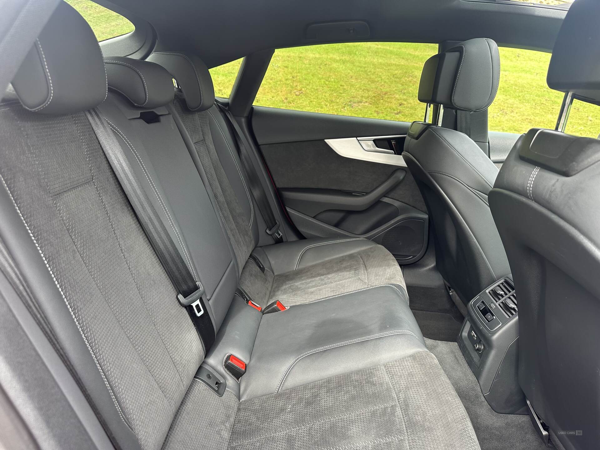 Car Thumbnail 7