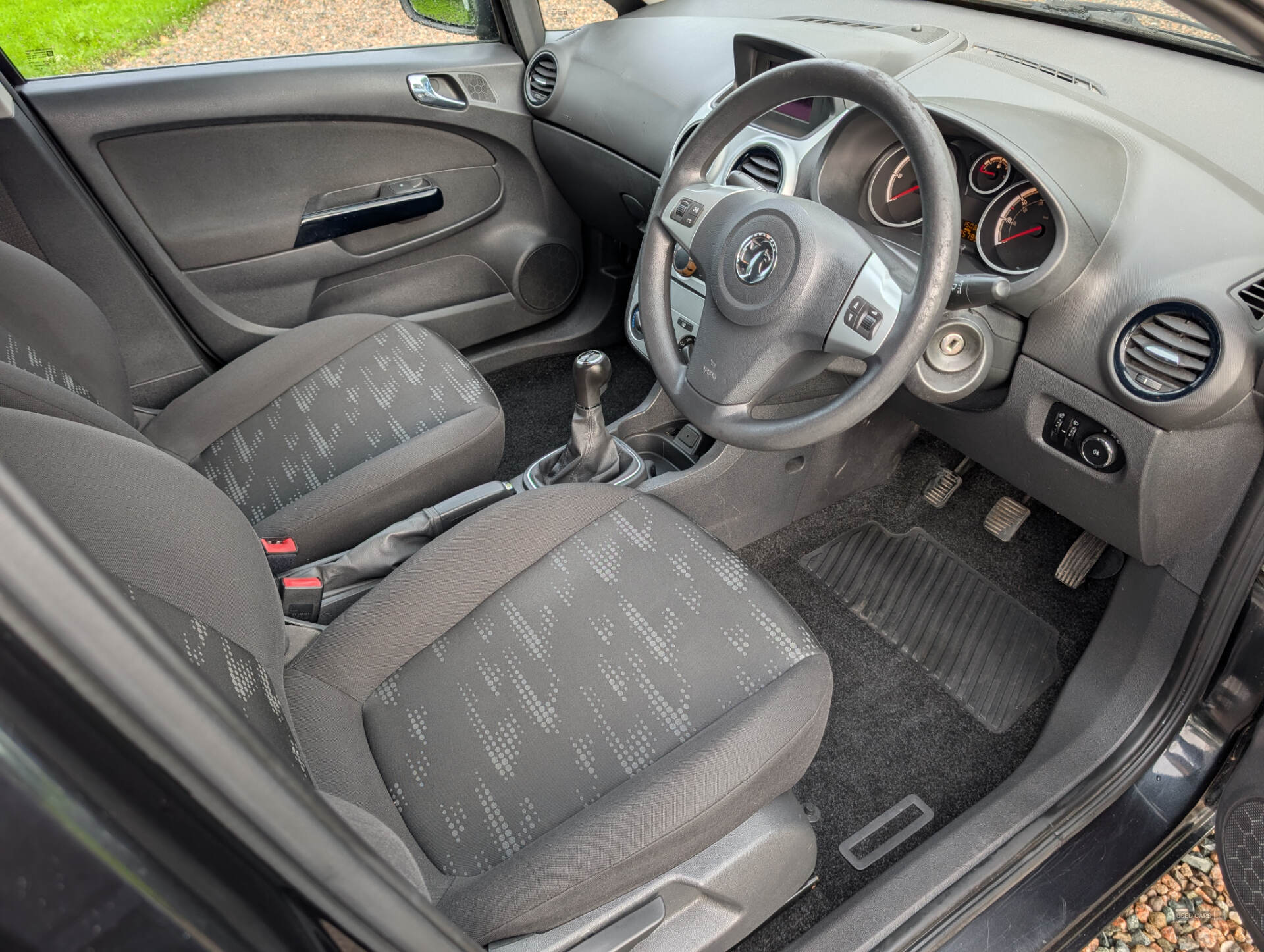 Car Thumbnail 9