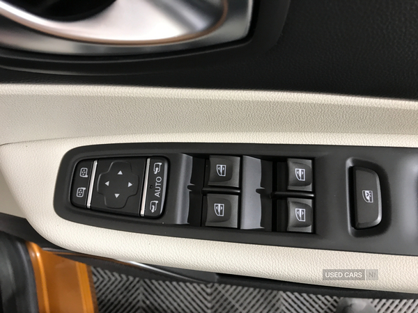 Renault Captur DIESEL HATCHBACK in Antrim