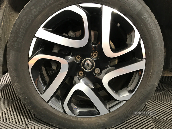 Renault Captur DIESEL HATCHBACK in Antrim