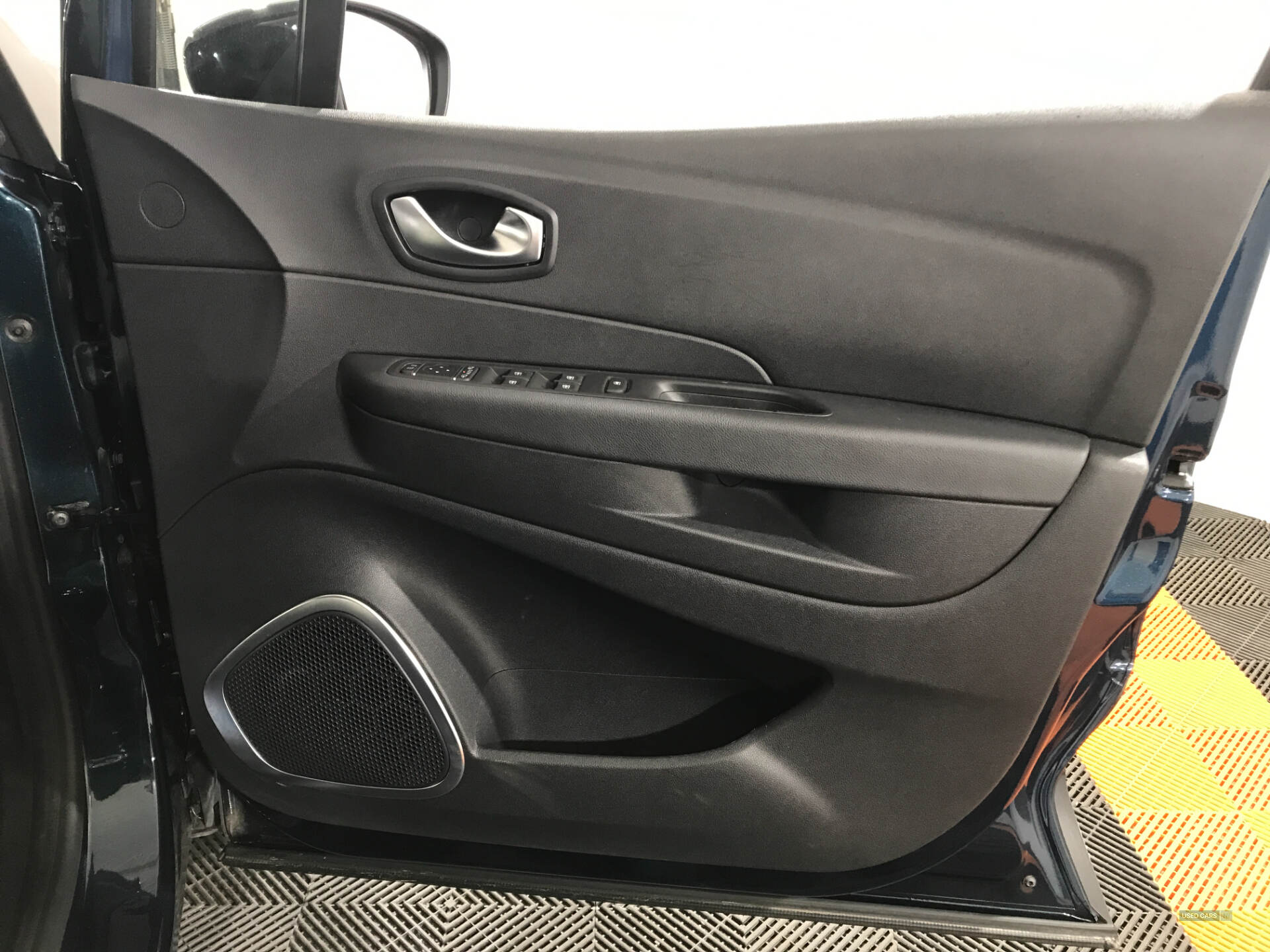 Renault Captur DIESEL HATCHBACK in Antrim