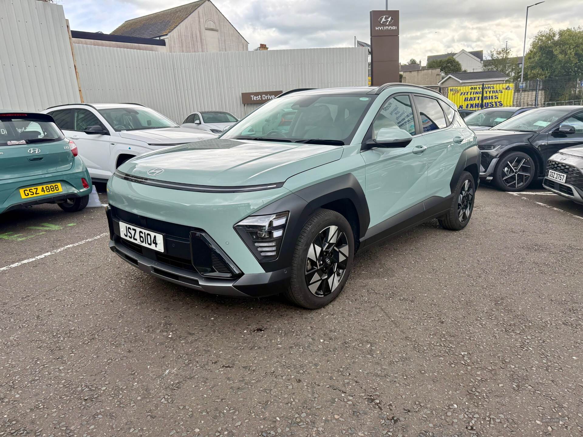 Hyundai Kona HATCHBACK in Down