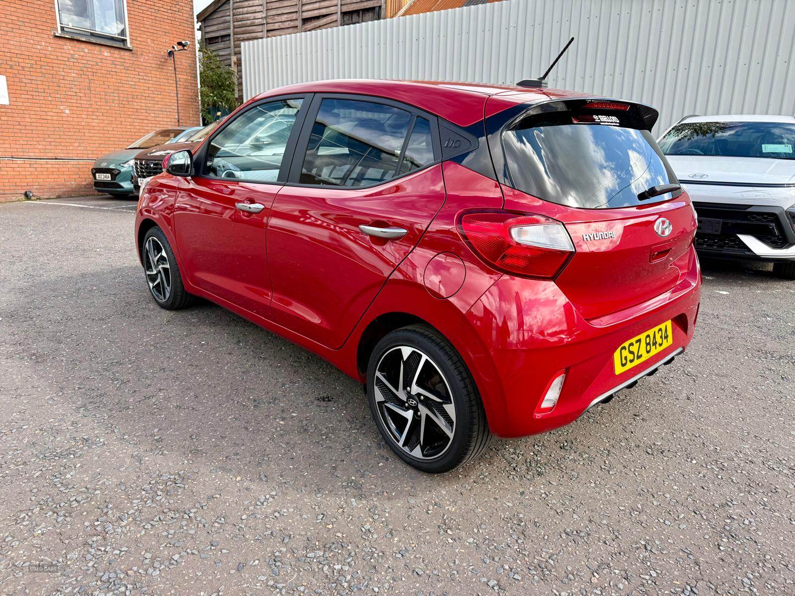Hyundai i10 HATCHBACK in Down