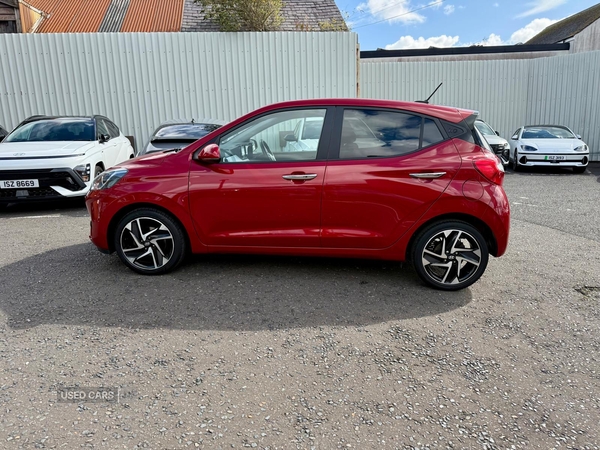 Hyundai i10 HATCHBACK in Down
