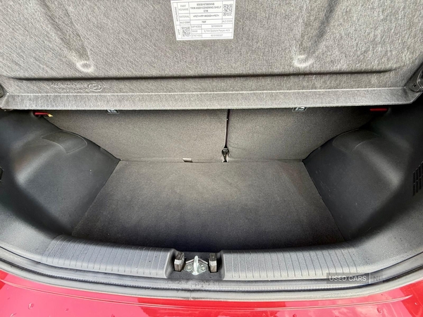 Hyundai i10 HATCHBACK in Down