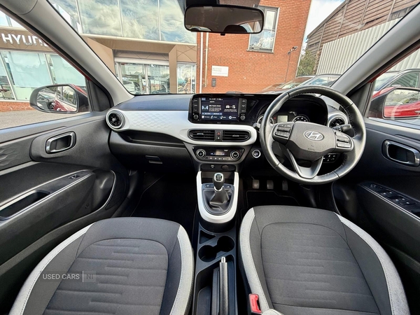 Hyundai i10 HATCHBACK in Down