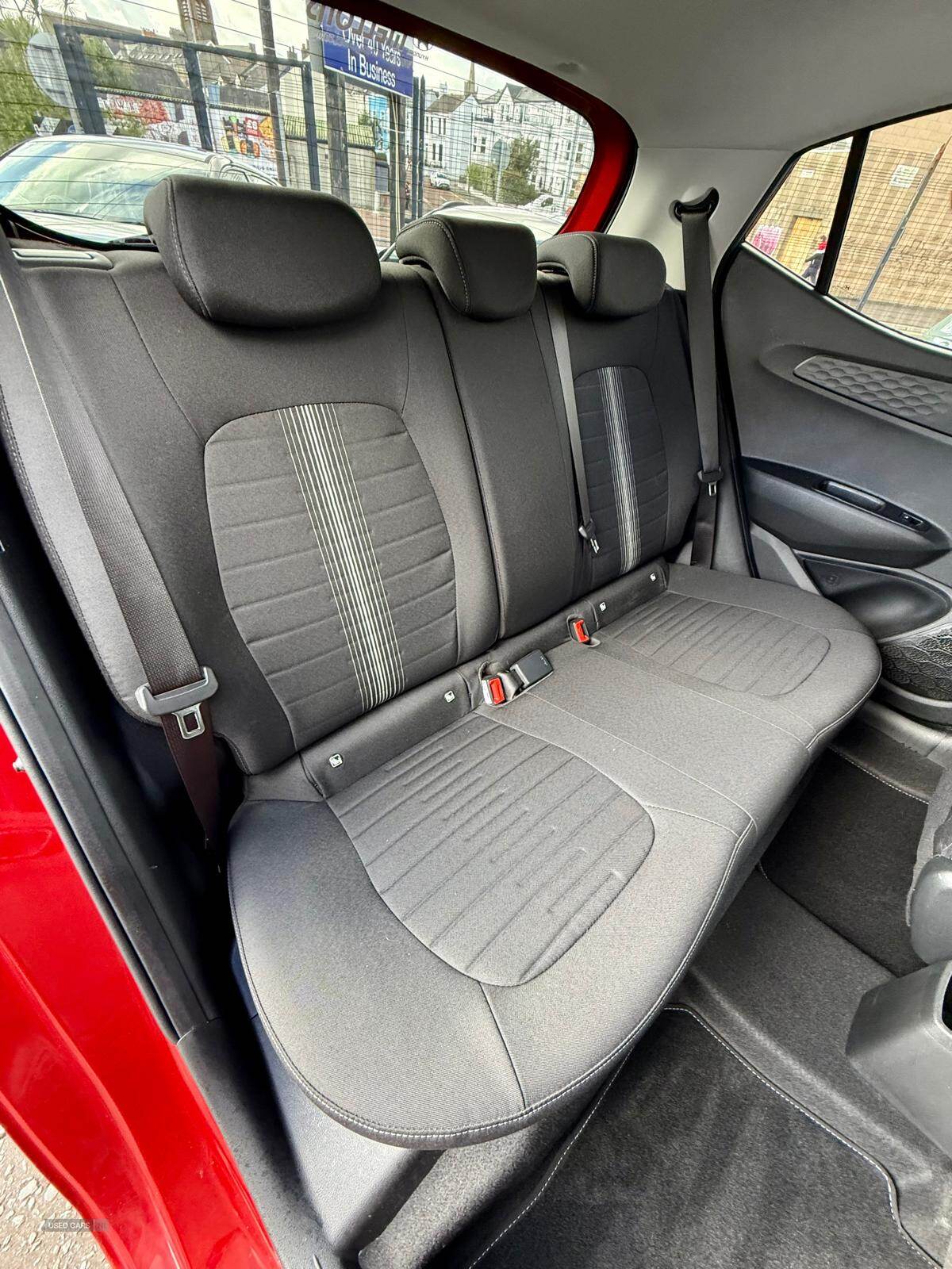Hyundai i10 HATCHBACK in Down