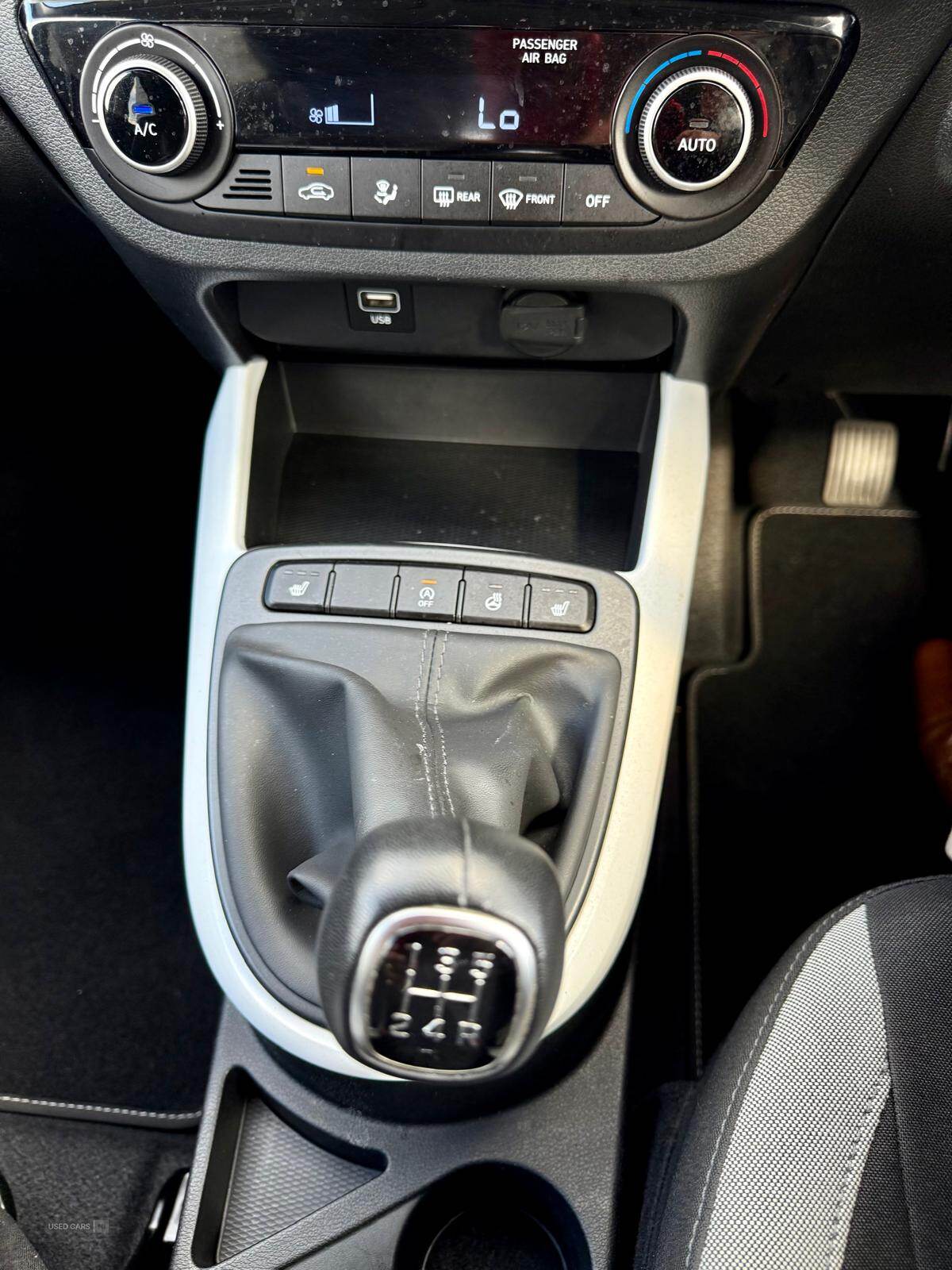 Hyundai i10 HATCHBACK in Down