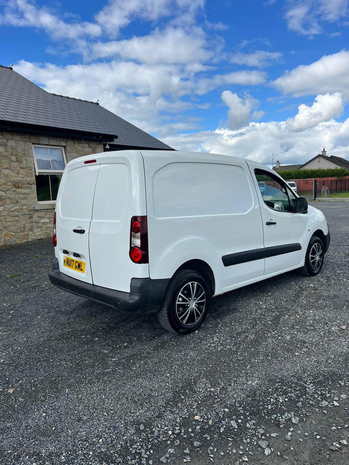 Peugeot Partner L1 DIESEL in Down