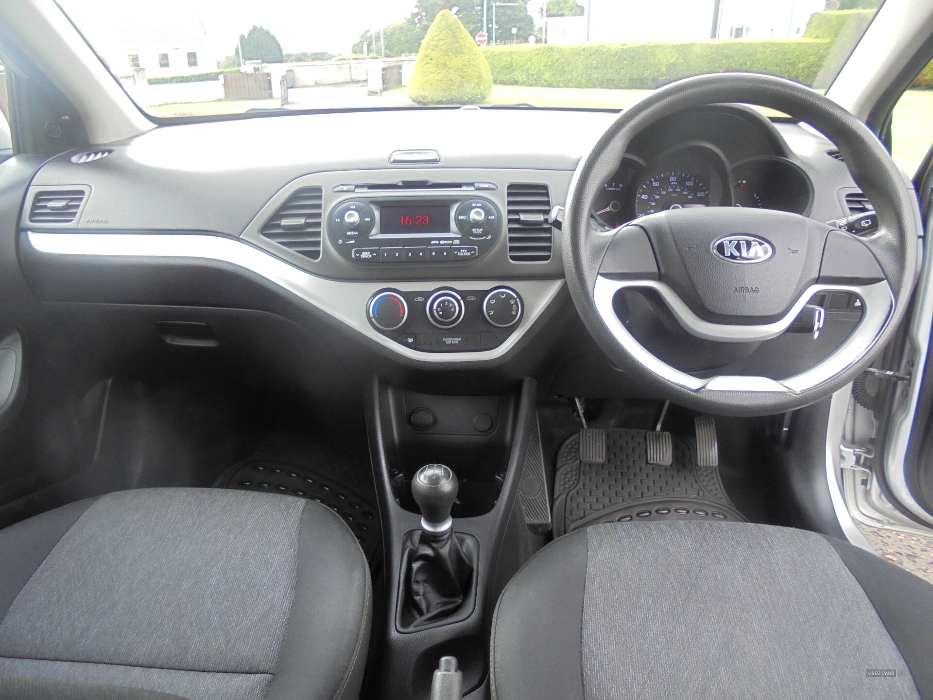 Car Thumbnail 9