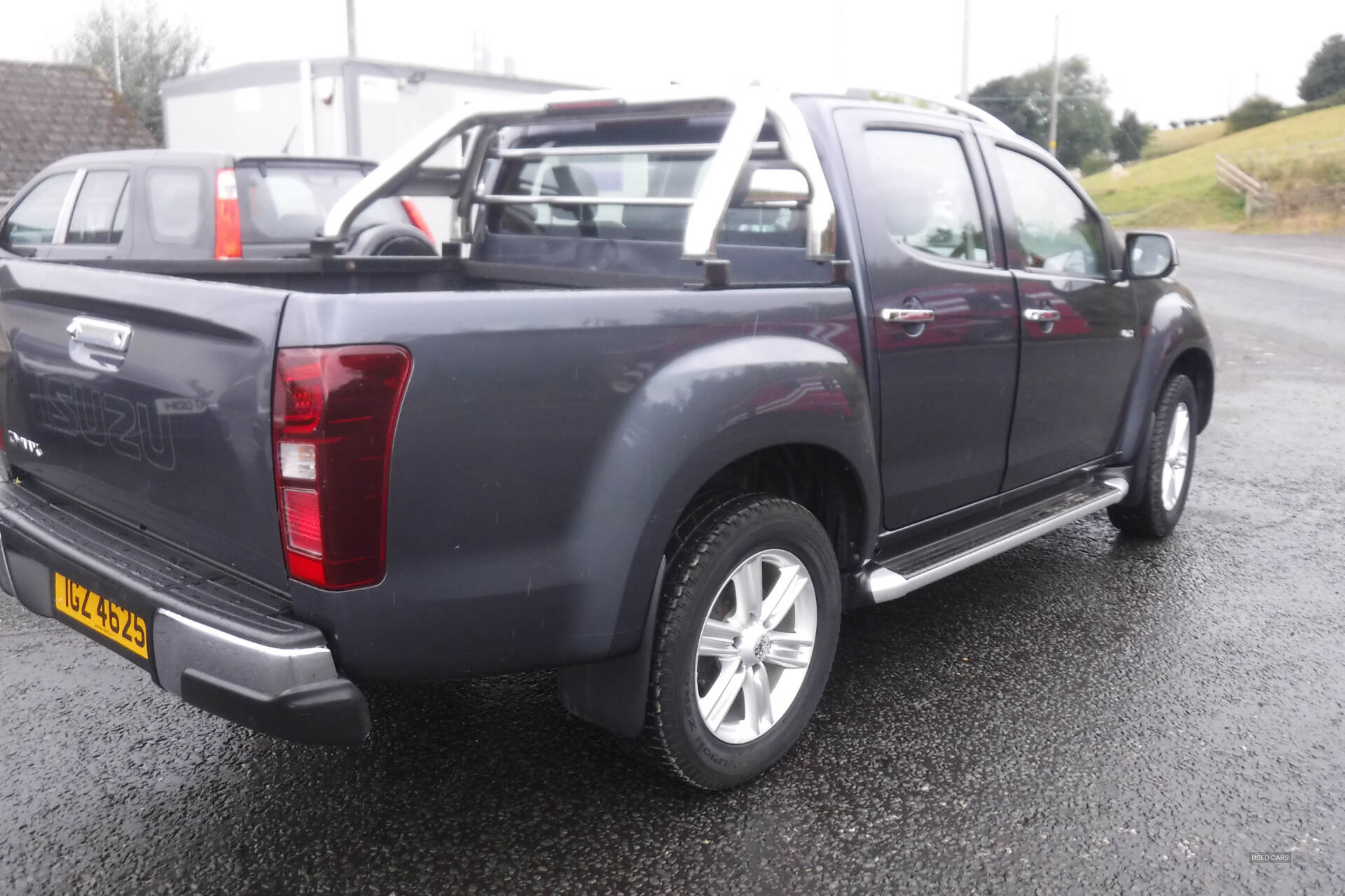 Isuzu D-Max DIESEL in Down