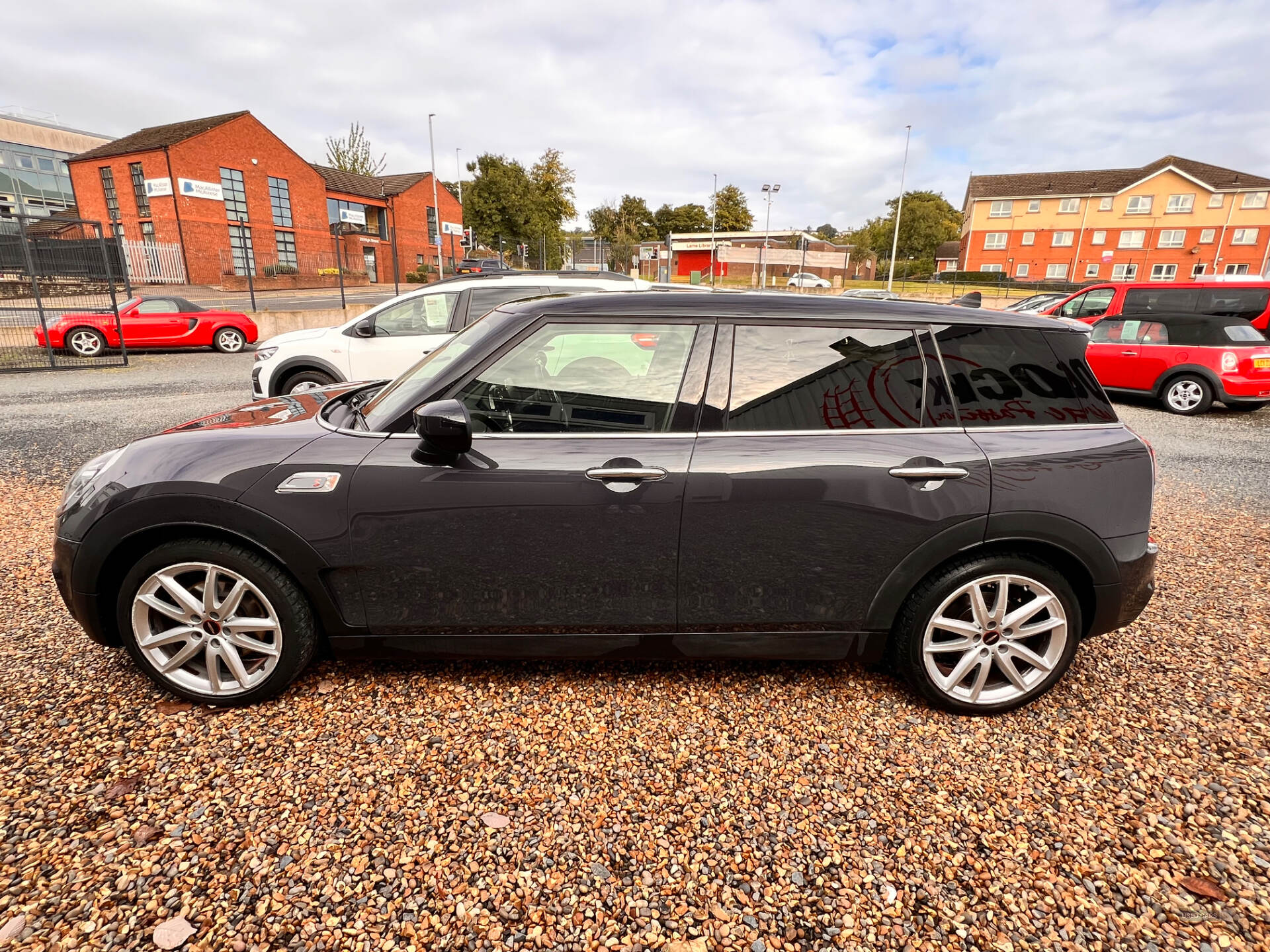 Car Thumbnail 12