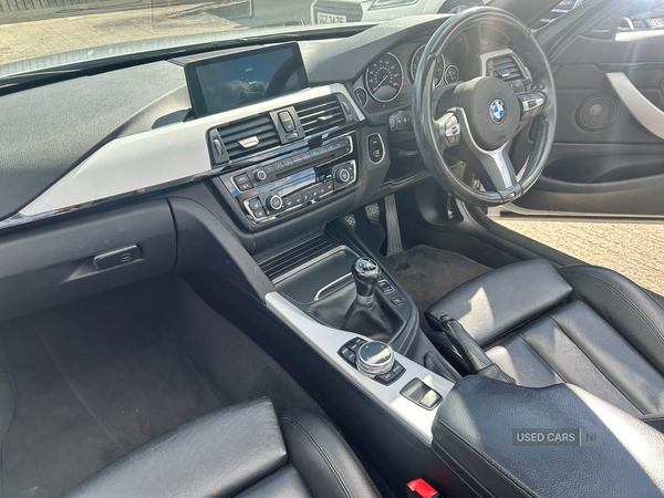 BMW 4 Series CONVERTIBLE in Down